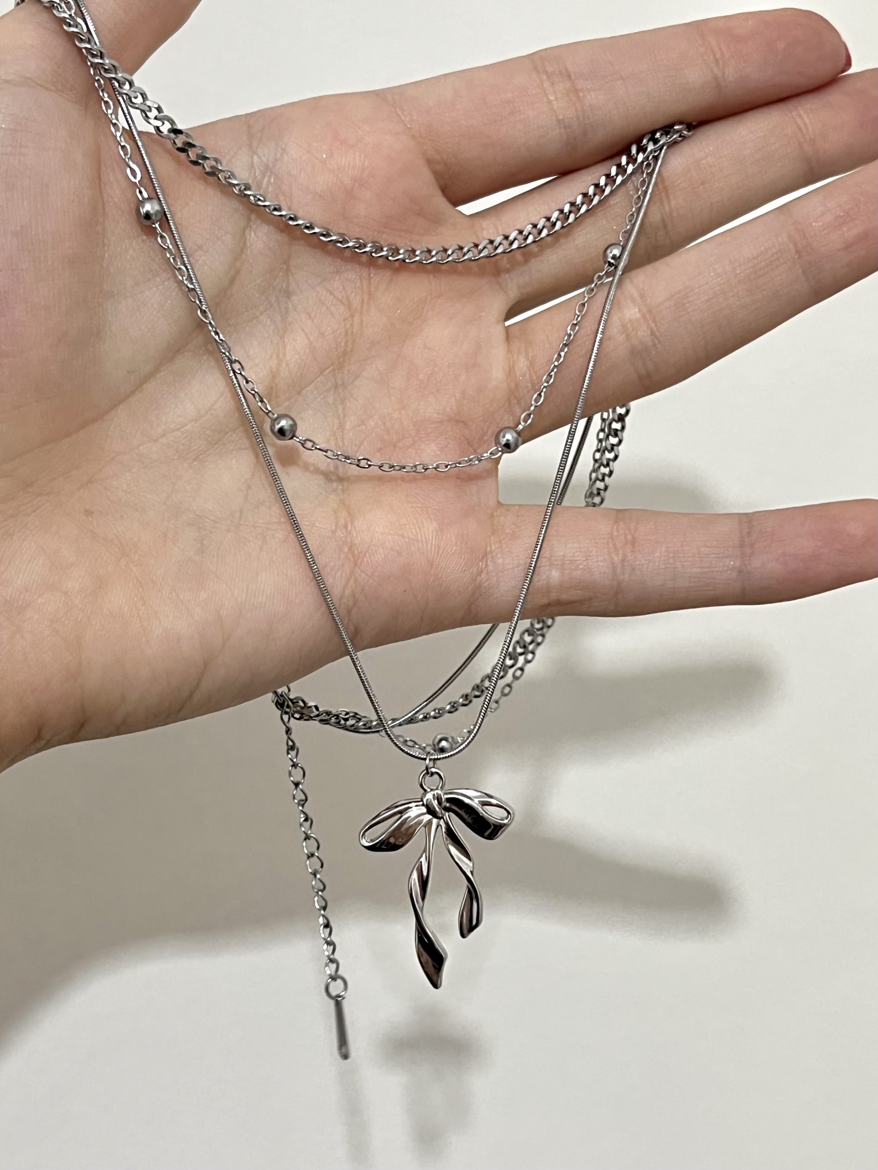 گردنبند پاپیونی سه لایه‌ی «سلینا»🎀